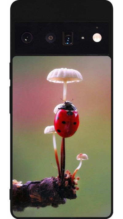 Coque Google Pixel 6 Pro - Silicone rigide noir Ladybird on a mushroom 2026