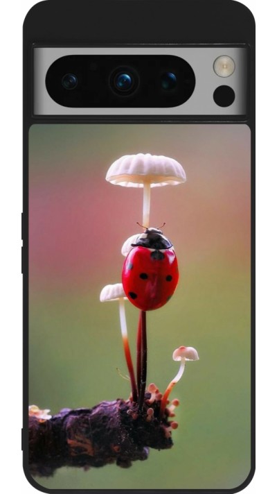 Google Pixel 8 Pro Case Hülle - Silikon schwarz Ladybird on a mushroom Spring 2026