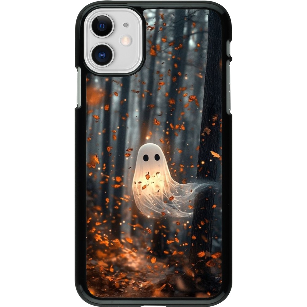 Coque iPhone 11 - Halloween 2025 Ghost in the forest