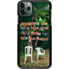 Coque iPhone 11 Pro Max - Chairs DTMF