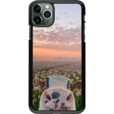 Coque iPhone 11 Pro Max - Cow with tulips 2026