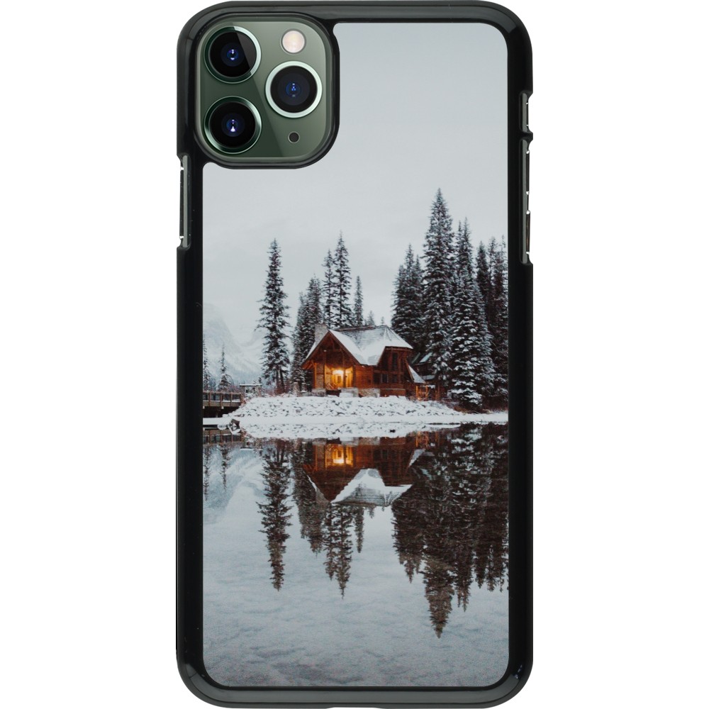 Coque iPhone 11 Pro Max - Winter 25 Winter house forest afternoon