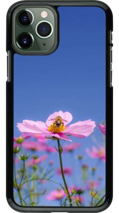Coque iPhone 11 Pro - Bee on a flower Spring 2026