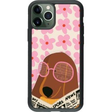 Coque iPhone 11 Pro - Silicone rigide noir Dog with newspaper Spring 2026