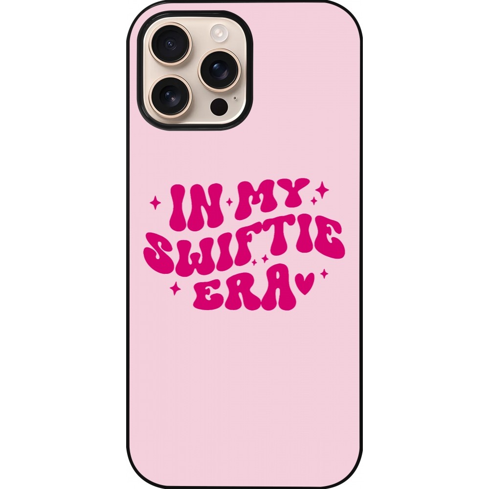 Coque iPhone 16 Pro Max - Taylor Swift In My Swiftie Era - Pink
