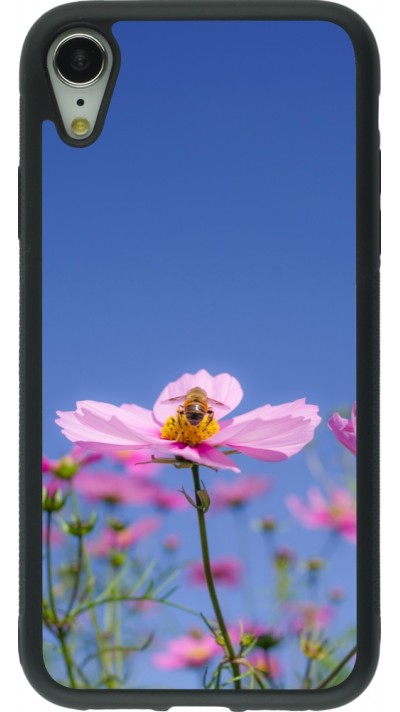 Coque iPhone XR - Silicone rigide noir Bee on a flower 2026