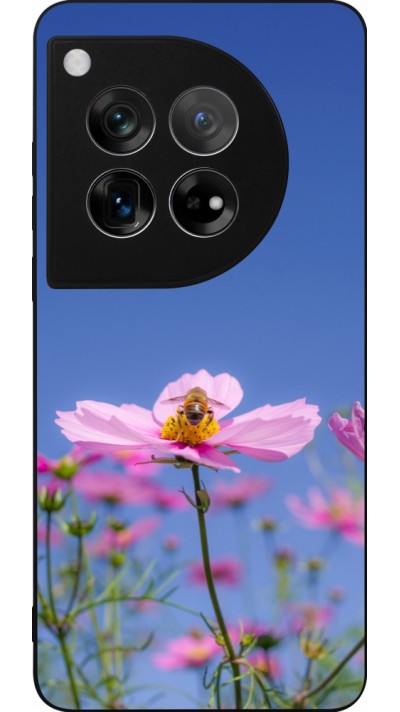 Coque OnePlus 12 - Silicone rigide noir Bee on a flower 2026