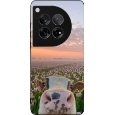 Coque OnePlus 12 - Silicone rigide noir Cow with tulips 2026
