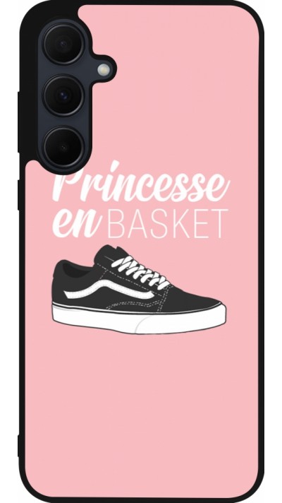 Coque Samsung Galaxy A36 - Silicone rigide noir princesse en basket