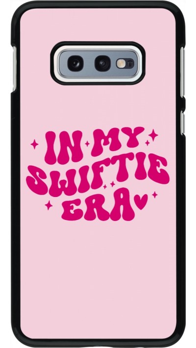 Coque Samsung Galaxy S10e - Taylor Swift In My Swiftie Era - Pink