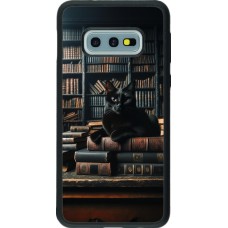 Samsung Galaxy S10e Case Hülle - Silikon schwarz Katze Bücher dunkel
