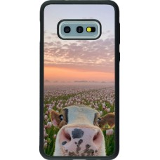 Coque Samsung Galaxy S10e - Silicone rigide noir Cow with tulips Spring 2026