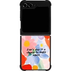 Samsung Galaxy Z Flip5 Case Hülle - Silikon schwarz Every day is a chance Spring 2026