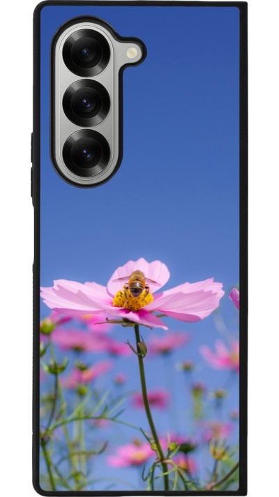 Samsung Galaxy Z Fold6 Case Hülle - Silikon schwarz Bee on a flower Spring 2026
