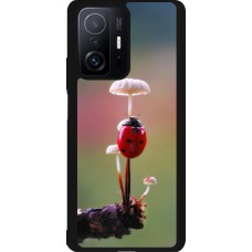 Coque Xiaomi 11T - Silicone rigide noir Ladybird on a mushroom Spring 2026