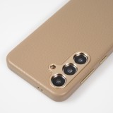 Coque Samsung Galaxy S24 - Cuir de veau luxe grainé intégral avec boutons métalliques et MagSafe - Beige