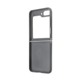 Coque Samsung Galaxy Z Flip5 - Guess monogramme similicuir logo métal et strass - Noir