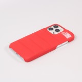 Coque iPhone 13 Pro - Design 3D stylé de doudoune avec couture décorative - Rouge