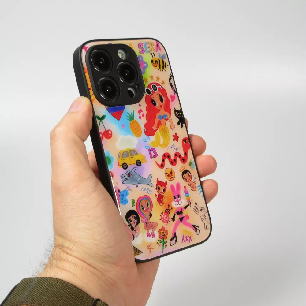 iPhone 14 Pro Case Hülle - Karol G Hot cartoons mit brillanter Oberfläche mit schwarzen Silikon Rändern