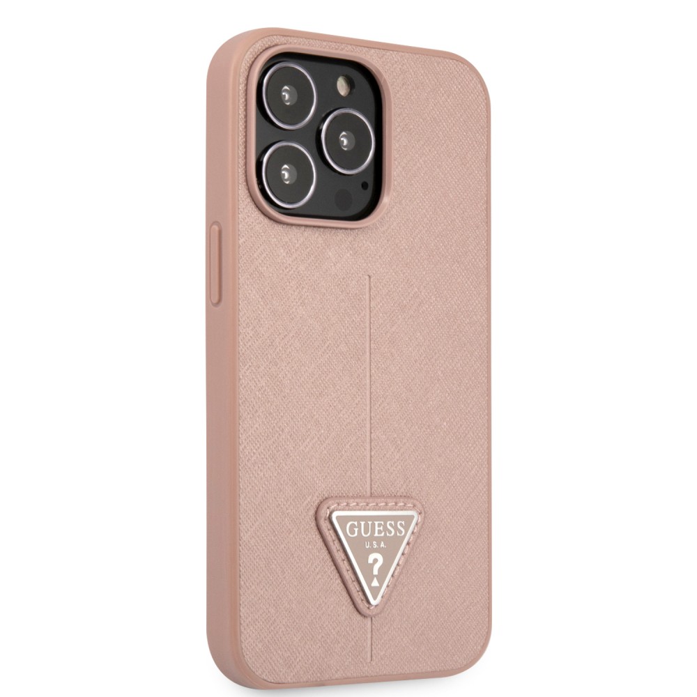 iPhone 13 Pro Case Hülle - Guess aus rosem Kunstleder mit Dreieckslogo aus Metall - Rosa