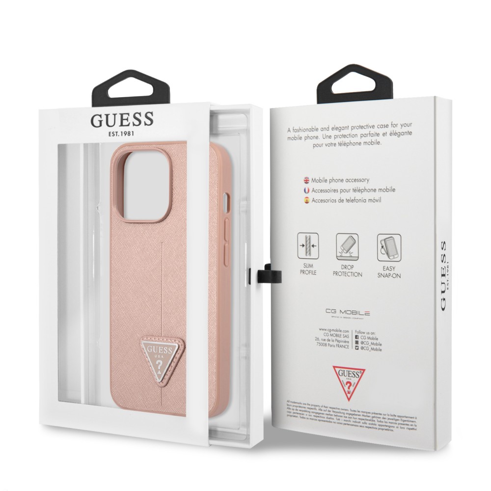 iPhone 13 Pro Case Hülle - Guess aus rosem Kunstleder mit Dreieckslogo aus Metall - Rosa