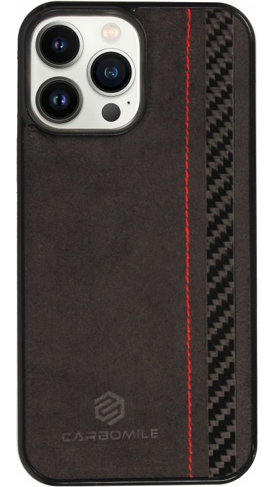 Coque iPhone 15 Pro Max - Carbomile alcantara et carbone avec surpiqûres rouges (compatible MagSafe)