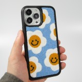 Coque iPhone 12 Pro Max - Silicone rigide tufting tapis de fleurs souriantes