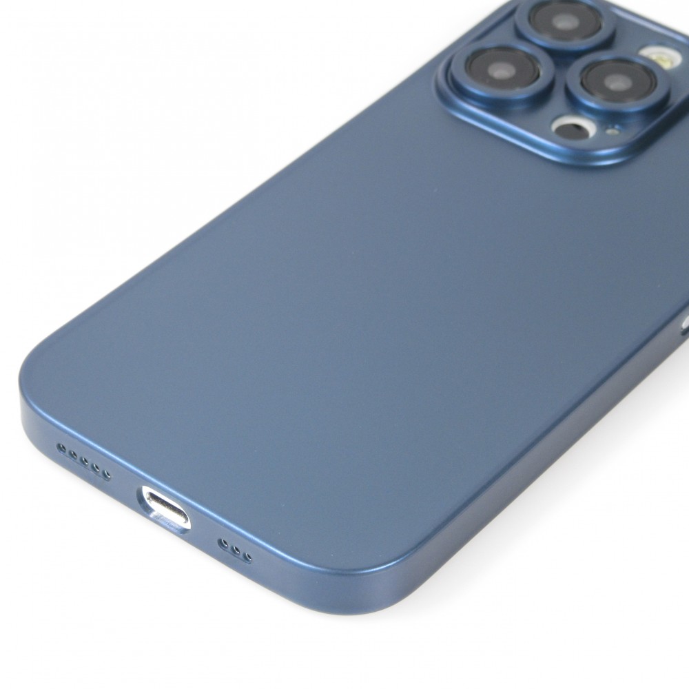 Coque iPhone 15 Pro - plastique ultra fin semi-transparent mat - Bleu