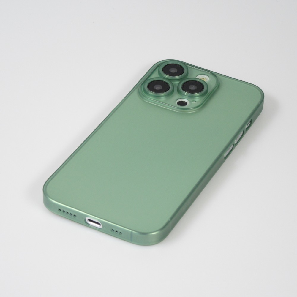 Coque iPhone 15 Pro Max - plastique ultra fin semi-transparent mat - Vert