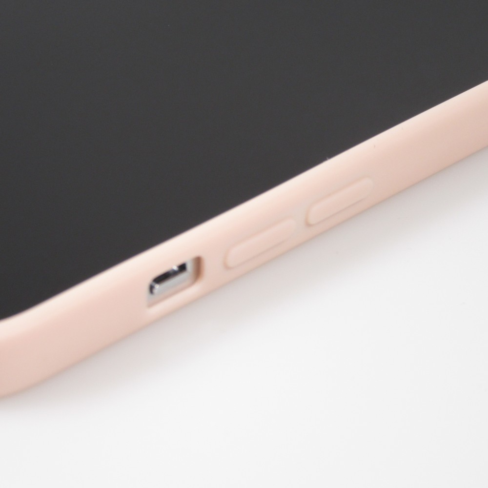 Coque iPhone 15 - Silicone Mat Coeur doré - Rose