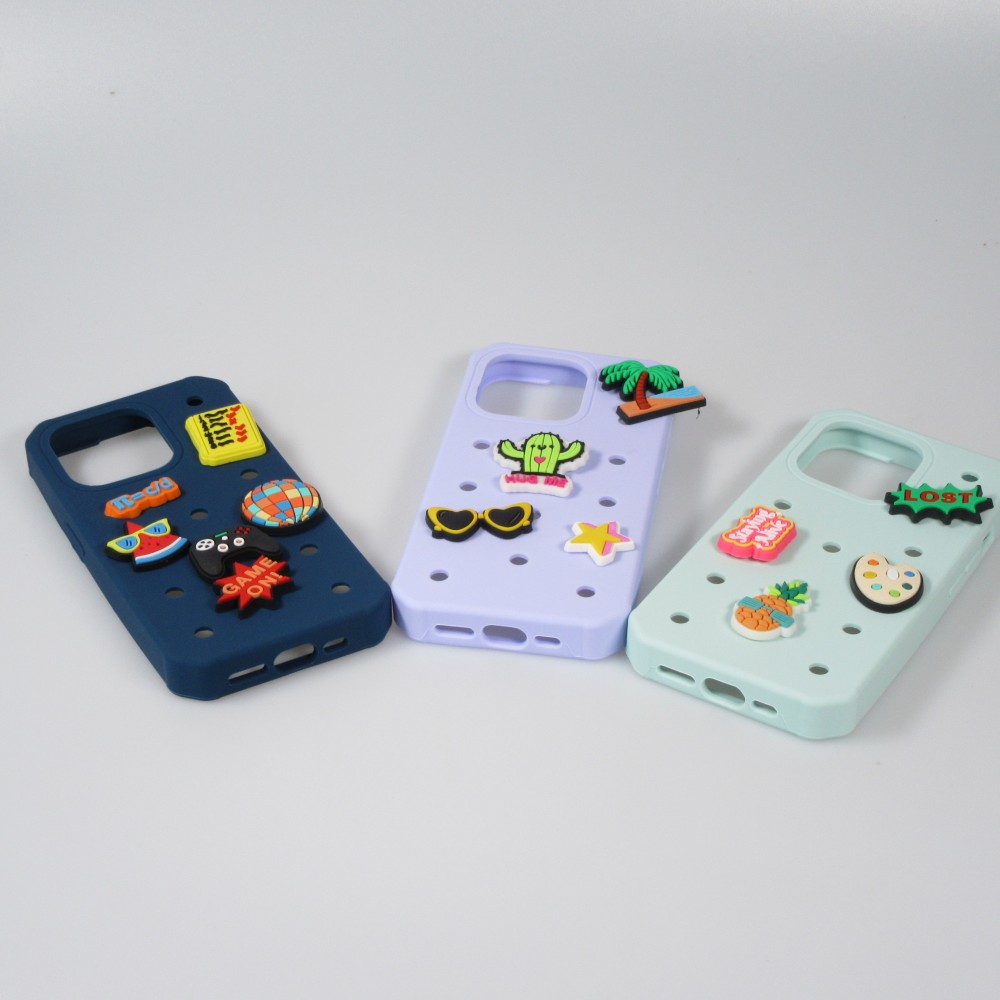Coque iPhone 14 - Case épais en silicone avec des trous pour les stickers à fixer - Bleu clair