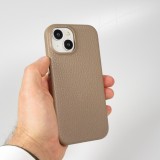 Coque iPhone 14 - Cuir de veau luxe grainé intégral avec boutons métalliques et MagSafe - Beige