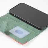 Coque iPhone 15 Plus - Flip classical elegant fine lines - Vert