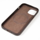 Coque iPhone 15 Pro - Cuir de veau luxe grainé intégral avec boutons métalliques et MagSafe - Brun foncé