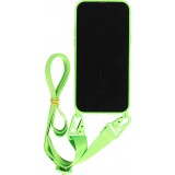 Coque iPhone 14 Pro - Silicone mat avec lanière et mousqueton en fer - Vert