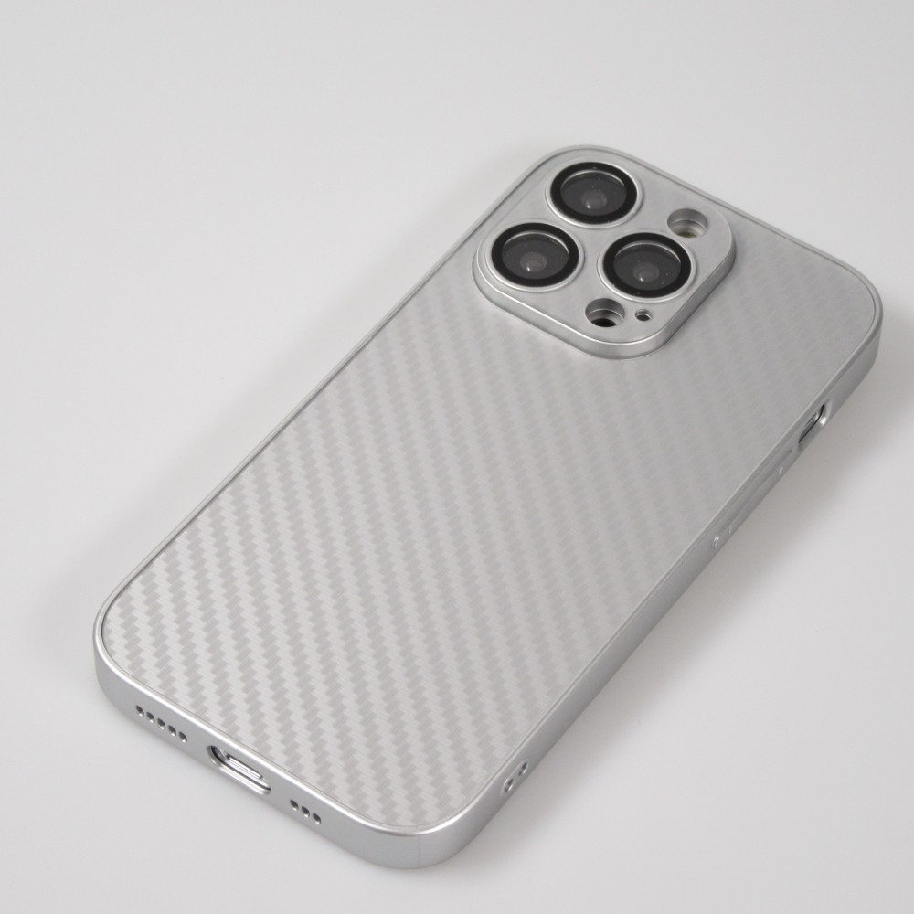 Coque iPhone 14 Pro Max - Silicone rigide look fibre de carbone + protection caméra - Argent