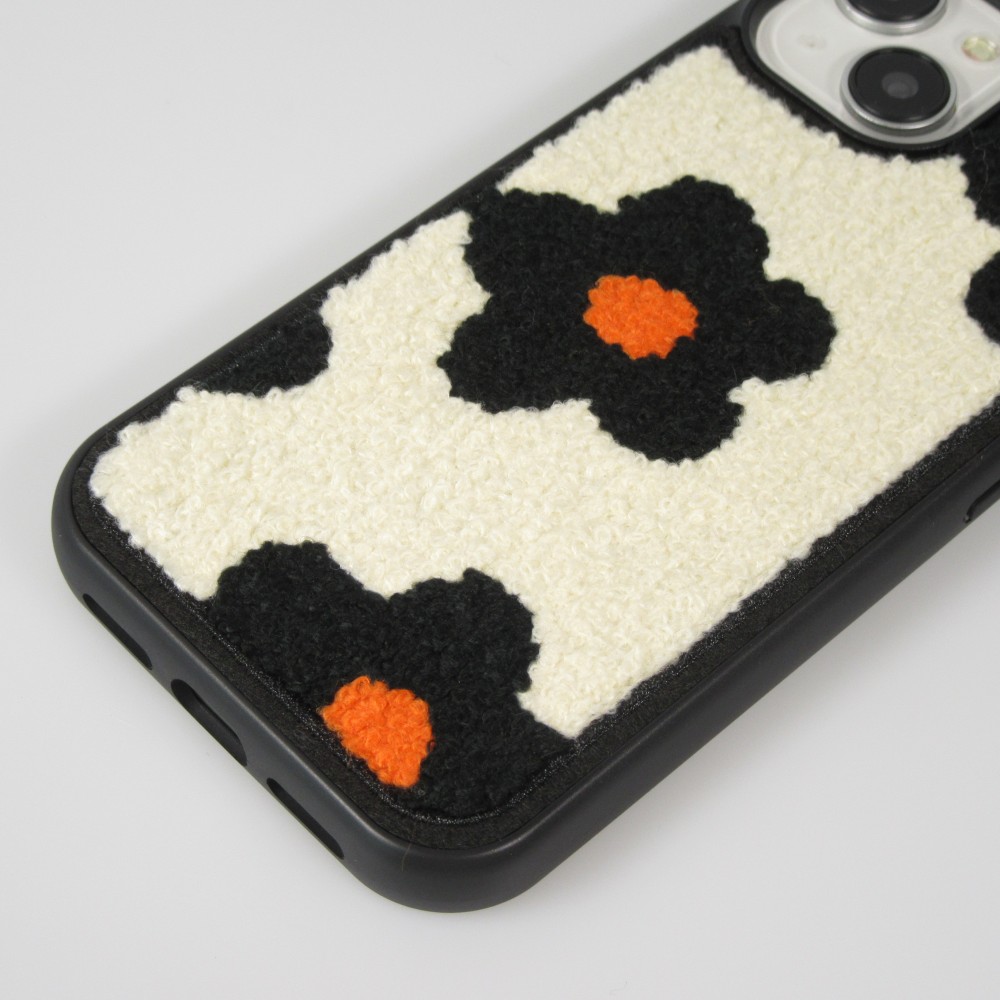 Coque iPhone 14 - Silicone avec surface tufting effet fleur - Noir