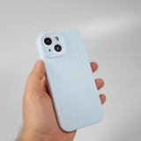 Coque iPhone 15 - Silicone mat soft touch avec lignes en relief  - Bleu clair
