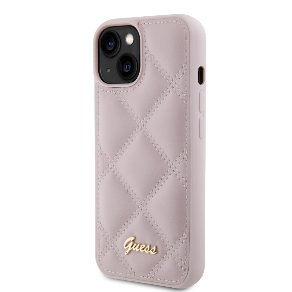 Coque iPhone 15 - Guess similicuir molletonné en carreaux et logo doré métallique en relief - Rose clair