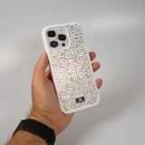 Coque iPhone 15 Pro - Diamant strass The Bling World - Blanc