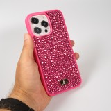 Coque iPhone 15 Pro - Diamant strass The Bling World - Rose foncé