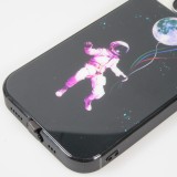 Coque iPhone 15 Pro - Silicone Glossy lumière LED intégrée avec port USB-C - Floating Astronaut - Noir