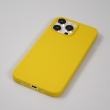 Coque iPhone 15 Pro - Silicone Mat jaune