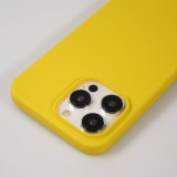 Coque iPhone 15 Pro - Silicone Mat jaune