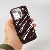 Coque iPhone 15 Pro - Silicone avec forme de vague 3D mat - Violet