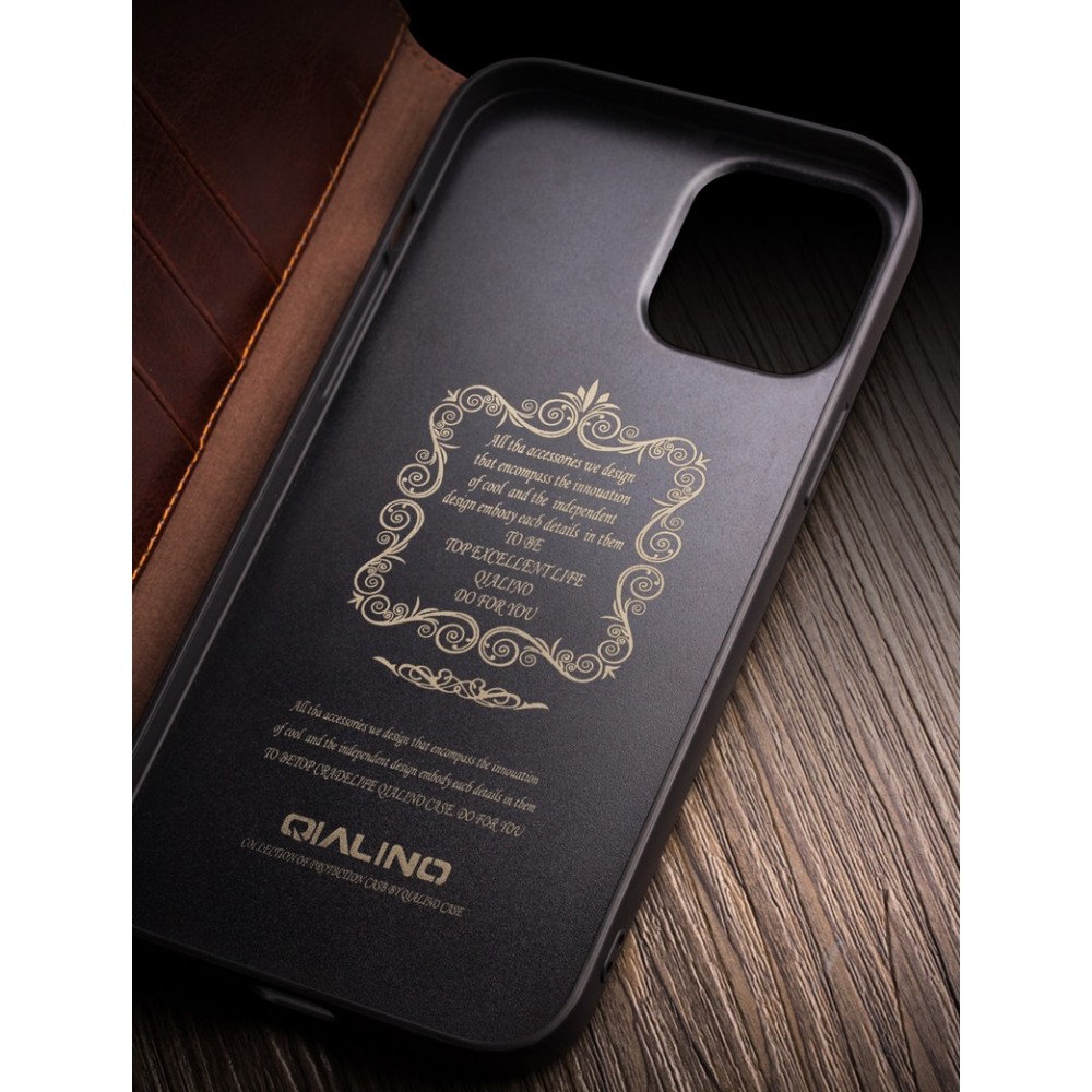 Fourre iPhone 12 Pro Max - Flip Qialino cuir véritable - Brun