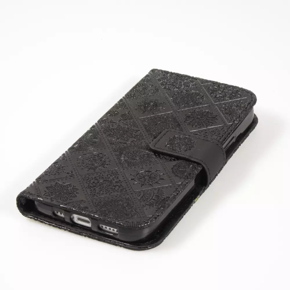 iPhone 12 / 12 Pro Case Hülle - Premium Flip Wallet Kautschuk oriental Muster mit Magnetverschluss - Schwarz