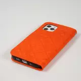 iPhone 12 / 12 Pro Case Hülle - Premium Flip Wallet Kautschuk oriental Muster mit Magnetverschluss - Orange