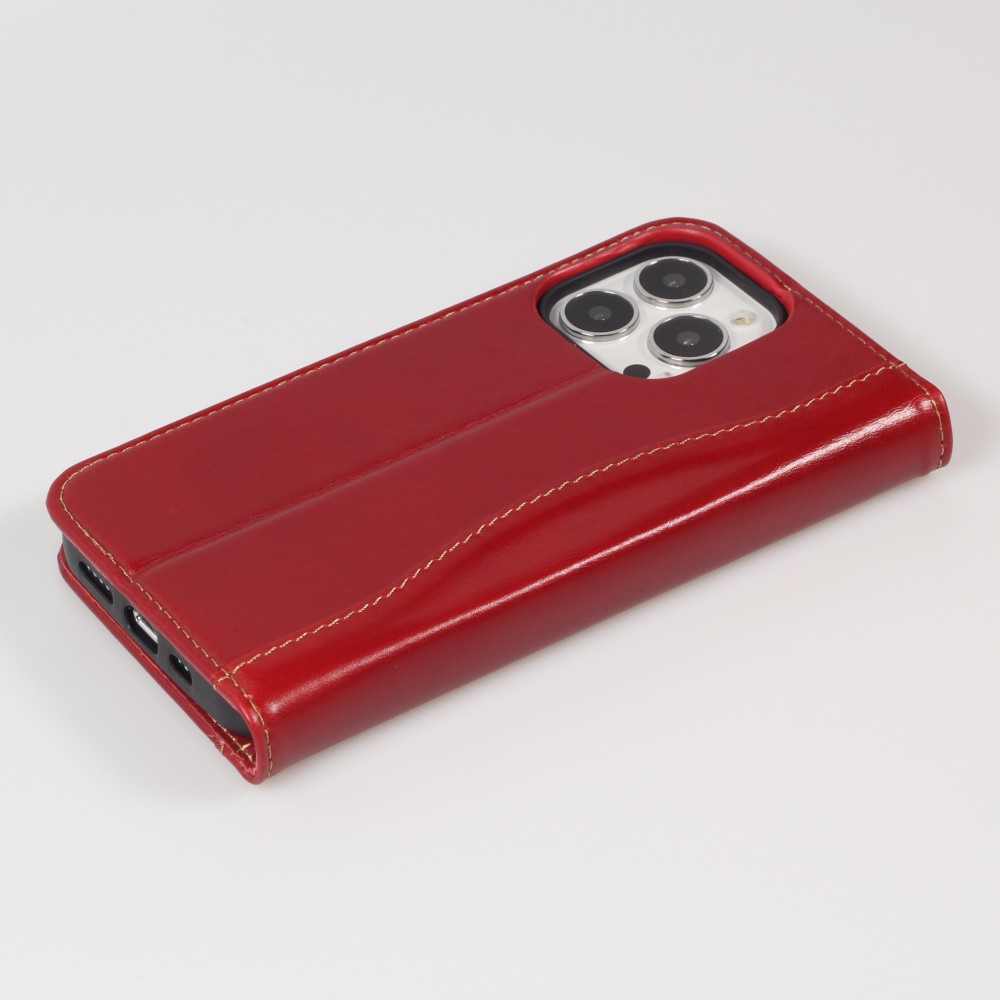 Fourre iPhone 15 Pro - Flip Fierre Shann cuir véritable - Rouge