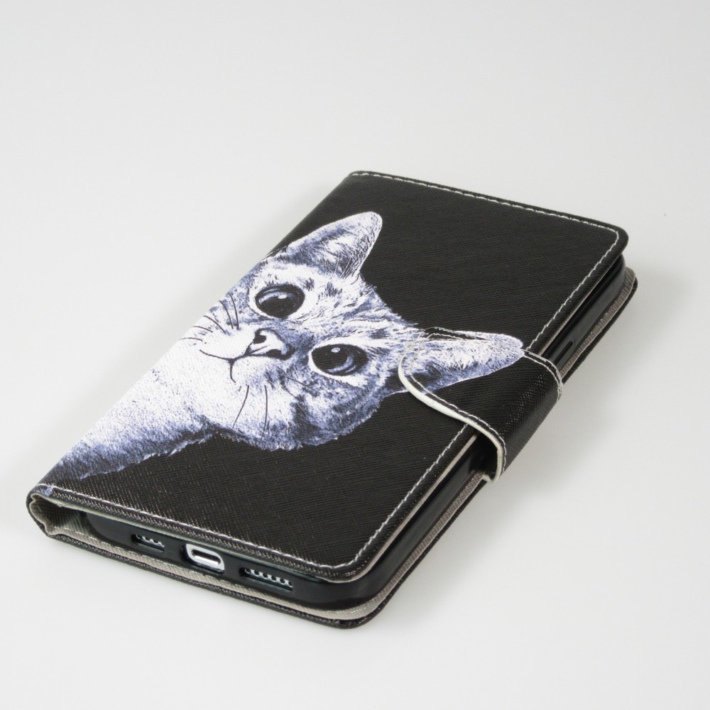 Fourre iPhone 12 / 12 Pro - Premium Wallet flip fermeture magnétique et porte-carte - Cat Looking at you - Noir